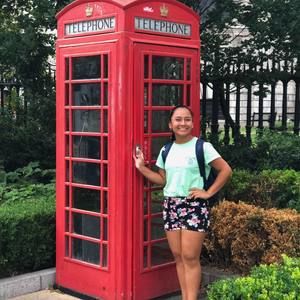 Meet your Posher, Andrea